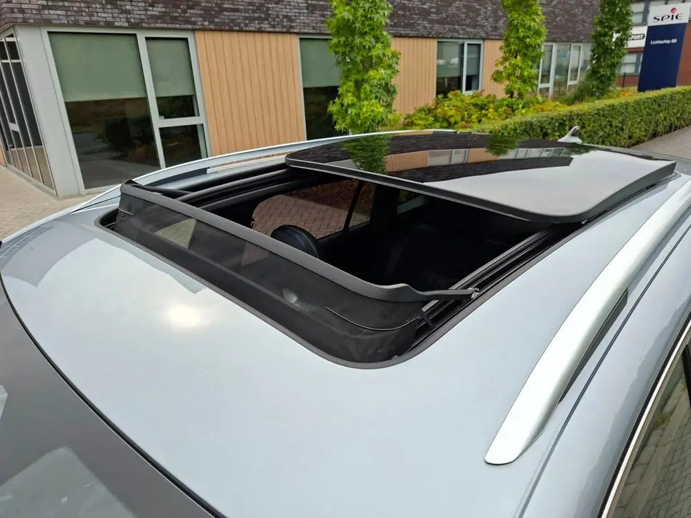 Volkswagen Tiguan 1.5 Etsi R-Line Dsg-7 Pano IQ Trekhaak 36 uit 2025, foto 4