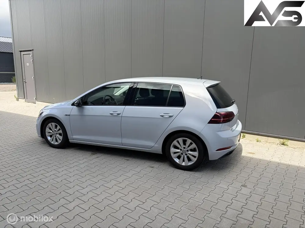 Volkswagen Golf 1.0 TSI Comfortline Business uit 2019, foto 4