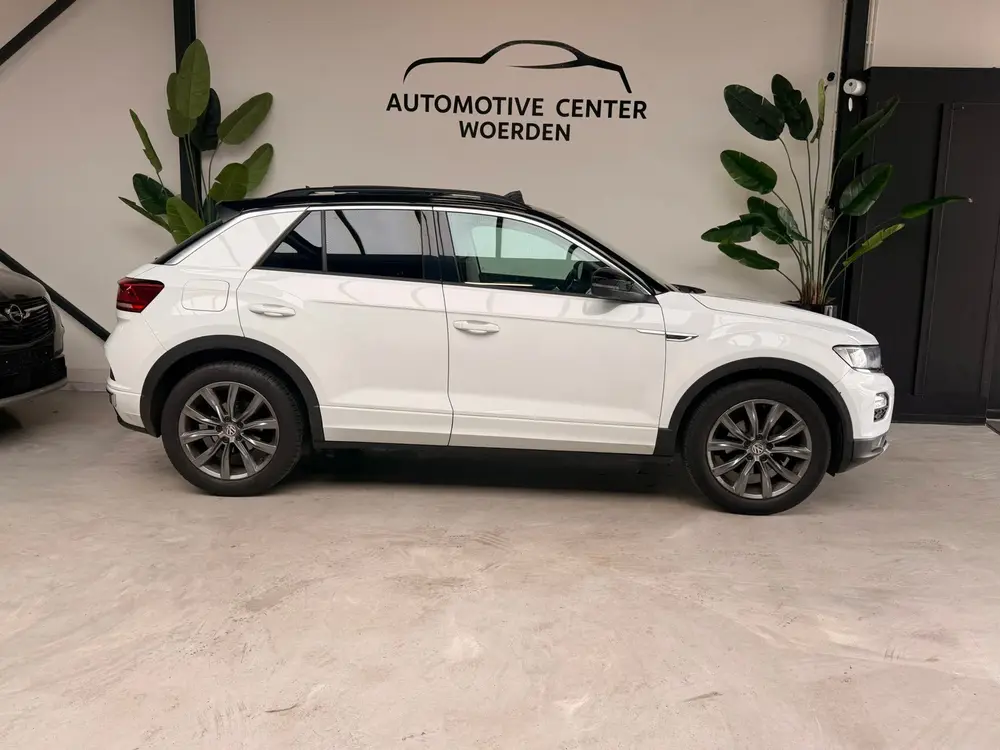 Volkswagen T-Roc 1.5 TSI DSG R-LINE 150PK PANO|SIDE ASSIST|B uit 2019, foto 3