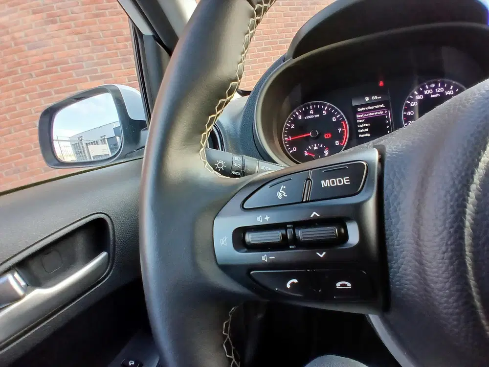 Kia Picanto 1.0 MPi 67pk 4-zits DynamicPlusLine uit 2022, foto 16