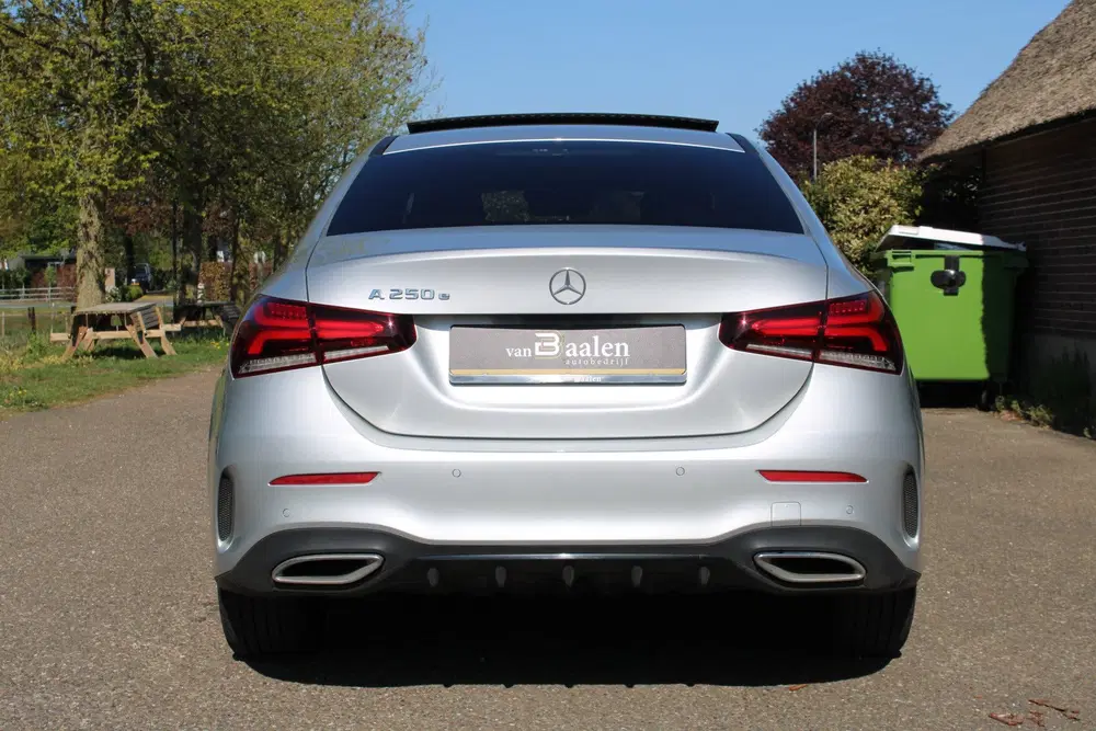 Mercedes-Benz A-Klasse 250 e PHEV AMG SOh 97 uit 2021, foto 13