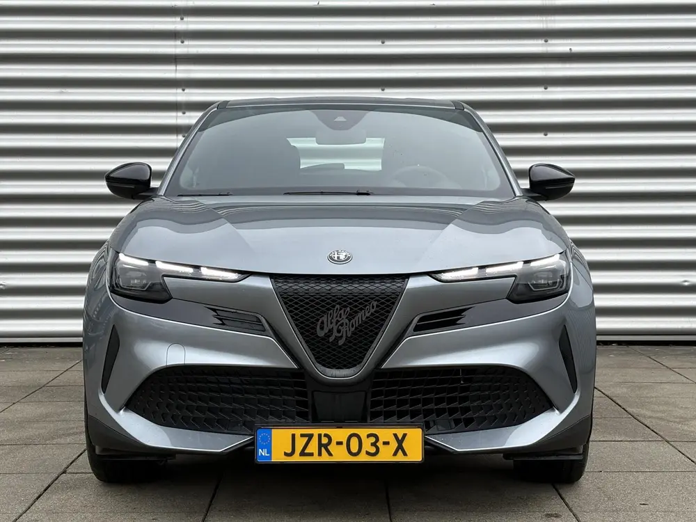 Alfa Romeo Junior Elettrica 54 kWh Navigatie uit 2025, foto 8