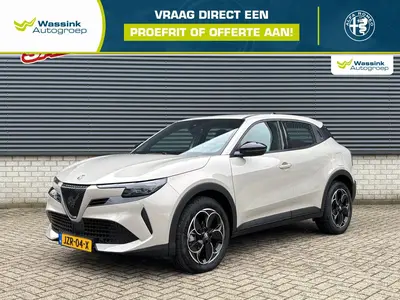 Alfa Romeo Junior 54 kWh 156pk Elettrica uit 2025