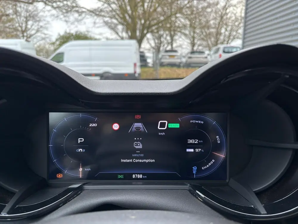Alfa Romeo Junior 54 kWh 156pk Elettrica uit 2025, foto 12