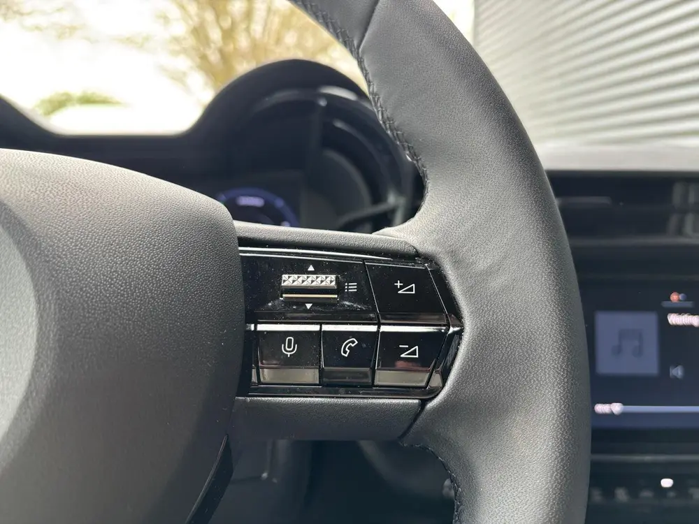 Alfa Romeo Junior 54 kWh 156pk Elettrica uit 2025, foto 15