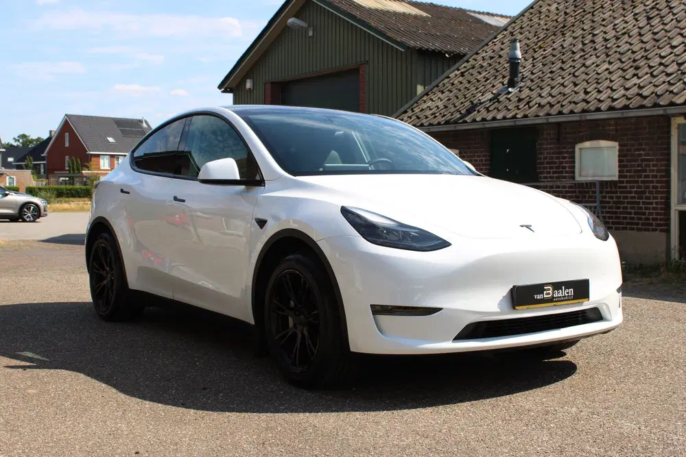 Tesla Model Y Long Range AWD 75 kWh SOh 91% PANO LEER LE uit 2022, foto 2
