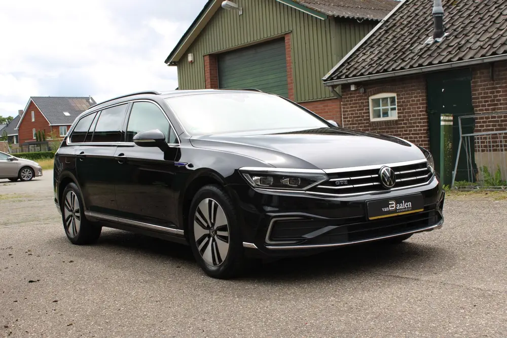 Volkswagen Passat Variant 1.4 TSI PHEV GTE Business SOh 91,2 uit 2022, foto 2