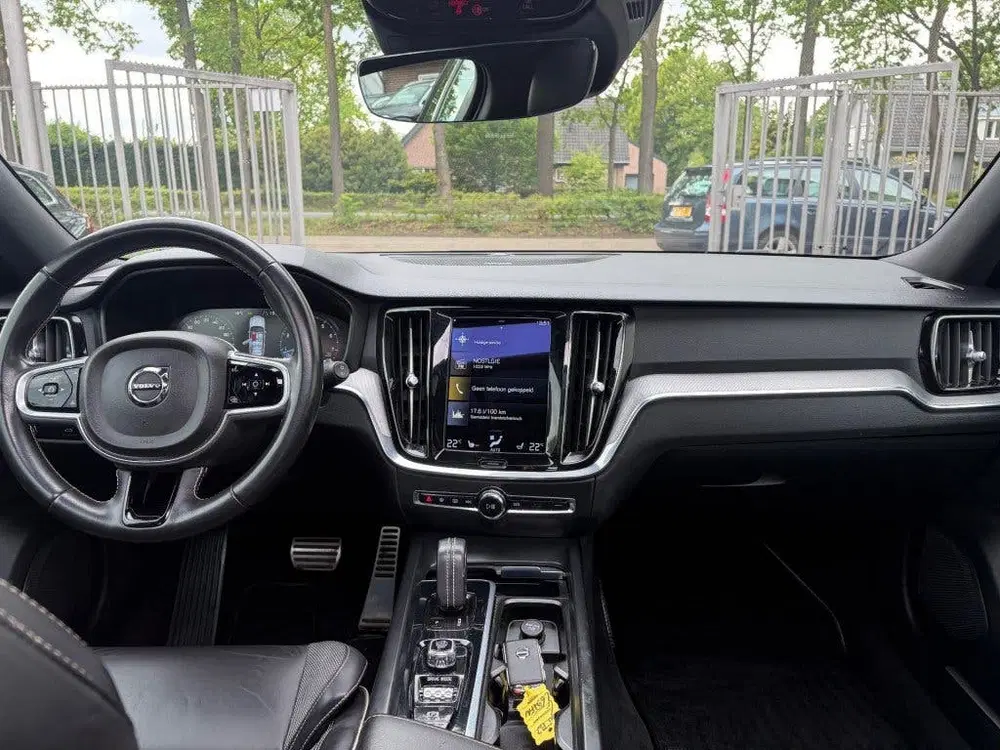 Volvo V60 B3 R-Design Schuifdak H&K Pilot Assist uit 2021, foto 13