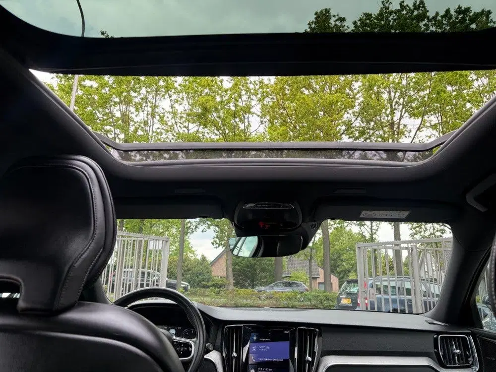 Volvo V60 B3 R-Design Schuifdak H&K Pilot Assist uit 2021, foto 14