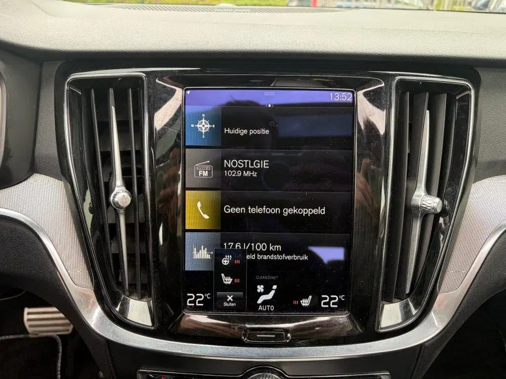 Volvo V60 B3 R-Design Schuifdak H&K Pilot Assist uit 2021, foto 18