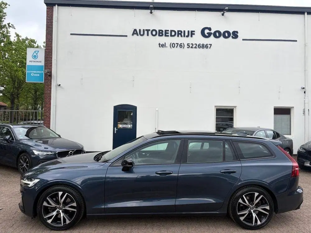 Volvo V60 B3 R-Design Schuifdak H&K Pilot Assist uit 2021, foto 2