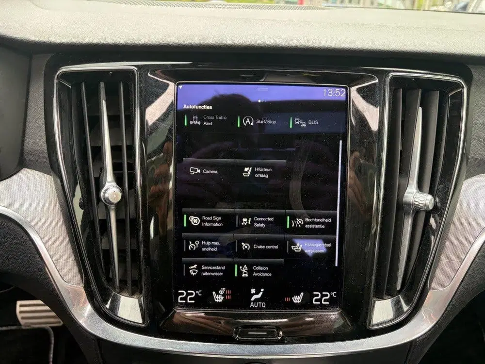 Volvo V60 B3 R-Design Schuifdak H&K Pilot Assist uit 2021, foto 20