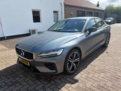 Volvo S60 T6 AWD R-Design Plug In Pilot Assist Adapt uit 2020