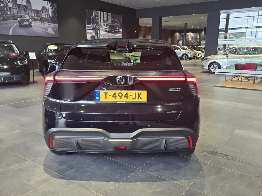 MG MG4 Luxury Long Range 64 kWh uit 2023, foto 14