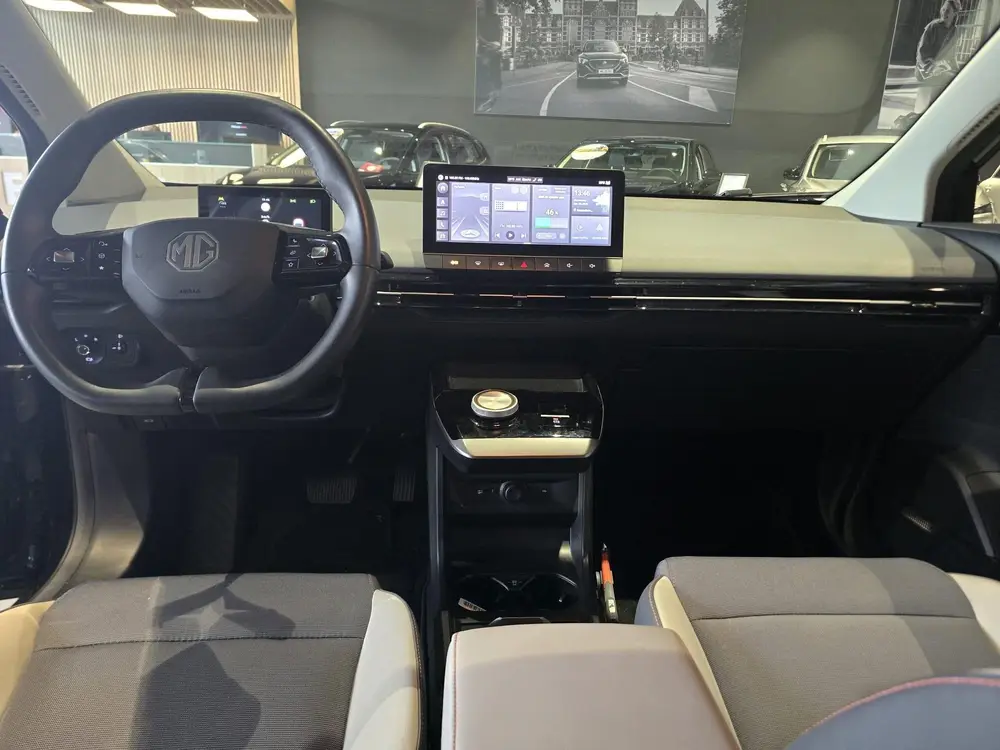 MG MG4 Luxury Long Range 64 kWh uit 2023, foto 4