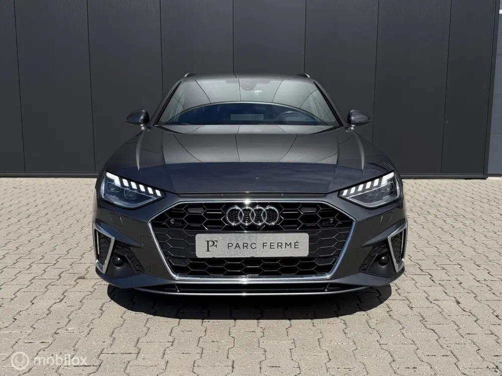 Audi A4 35 TFSI S-Line uit 2021, foto 13