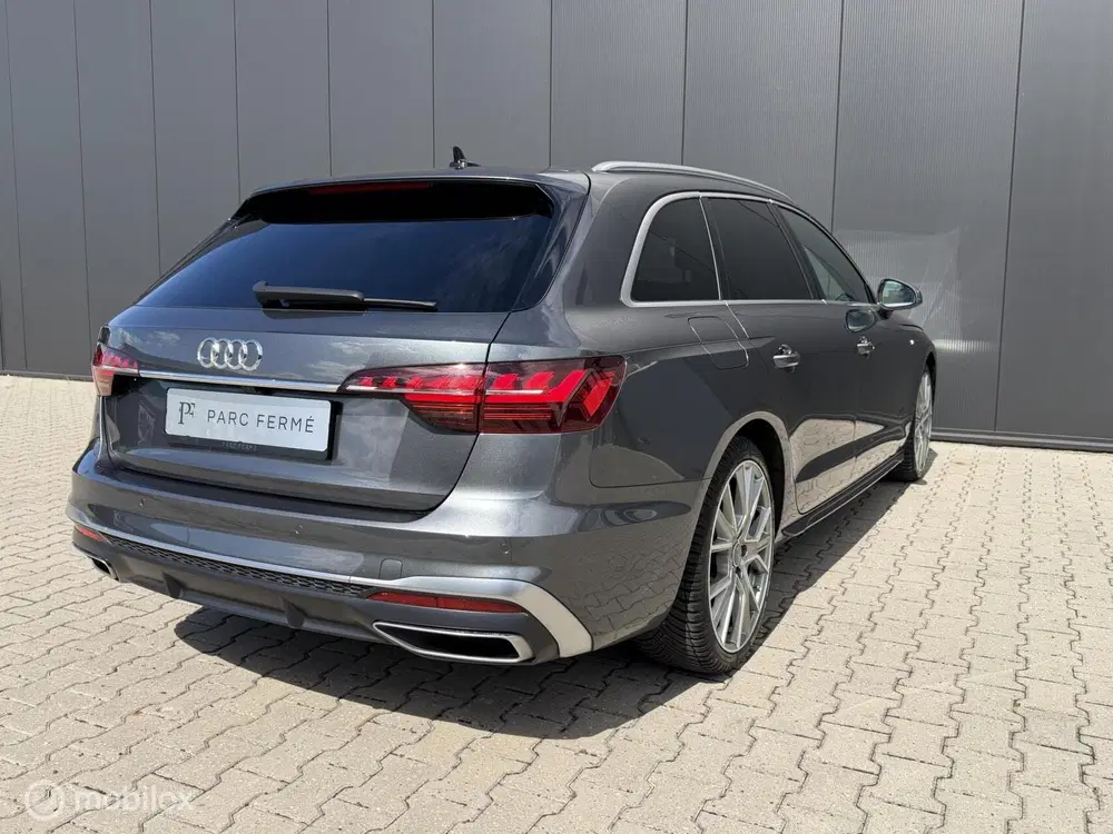 Audi A4 35 TFSI S-Line uit 2021, foto 8