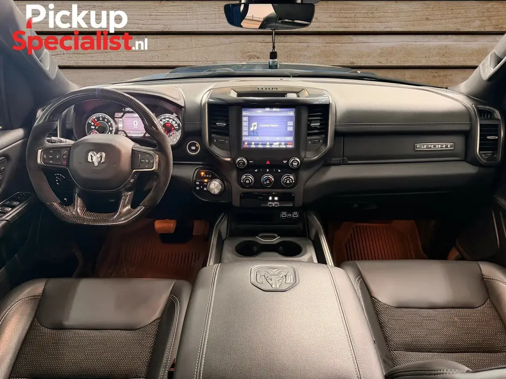 Dodge Ram 1500 5.7 V8 4x4 Crew Cab Big Horn , VERHOOGD , WID uit 2020, foto 2