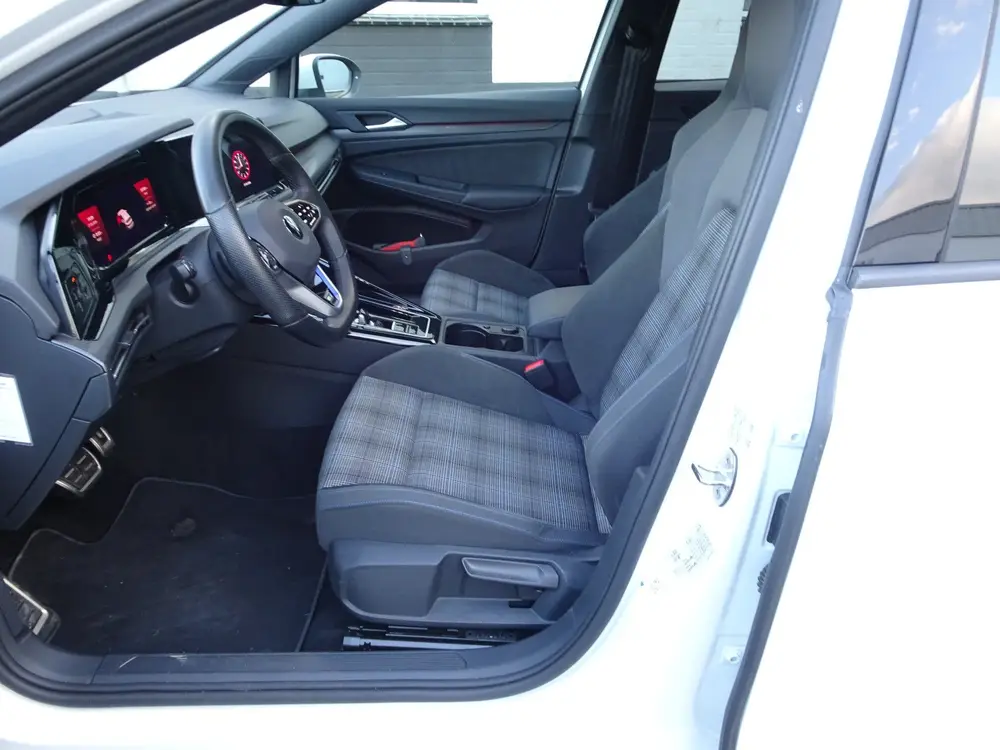 Volkswagen Golf 1.4 eHybrid GTE Automatische airco, navigati uit 2023, foto 19