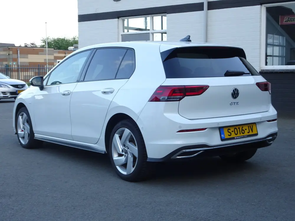 Volkswagen Golf 1.4 eHybrid GTE Automatische airco, navigati uit 2023, foto 4