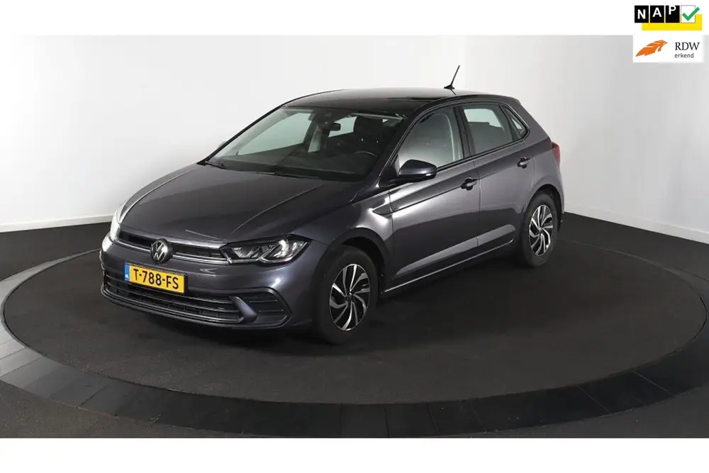 Volkswagen Polo 1.0 TSI Life DRAADLOZE LADER/VERKEERSBORD DE uit 2023