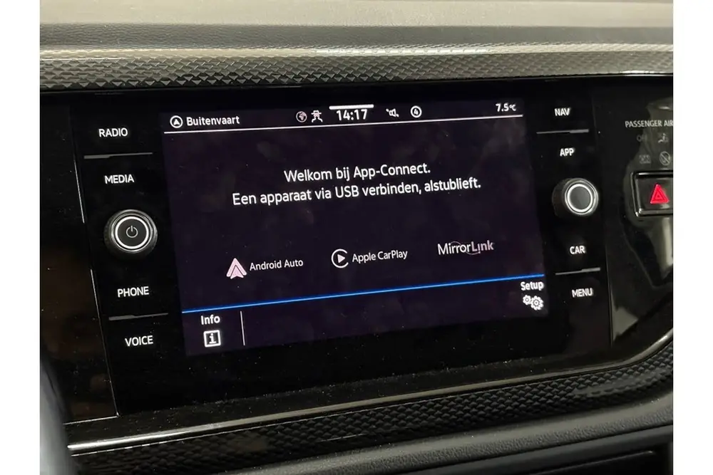 Volkswagen Polo 1.0 TSI Life DRAADLOZE LADER/VERKEERSBORD DE uit 2023, foto 6