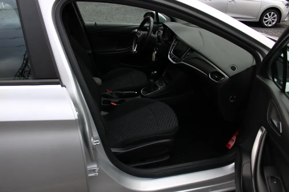 Opel Astra 1.0 Turbo 120 Jaar Edition uit 2019, foto 11