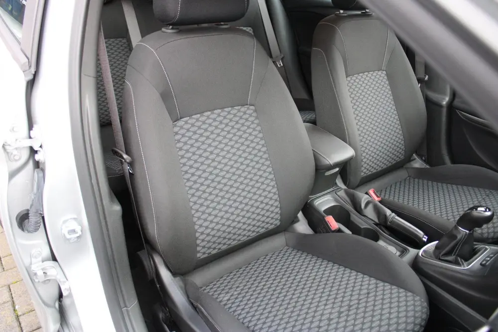 Opel Astra 1.0 Turbo 120 Jaar Edition uit 2019, foto 12