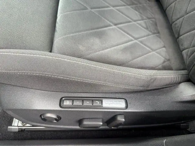 Volkswagen Golf 2.0 TSI Automaat Carplay Navi Camera Stoelve uit 2022, foto 13