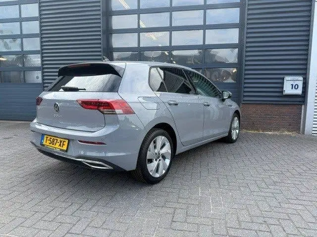 Volkswagen Golf 2.0 TSI Automaat Carplay Navi Camera Stoelve uit 2022, foto 2