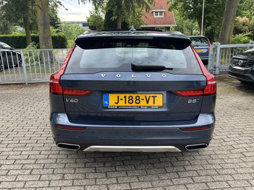 Volvo V60 Cross Country 2.0 B5 AWD Pro Panorama dak Keyless uit 2020, foto 13