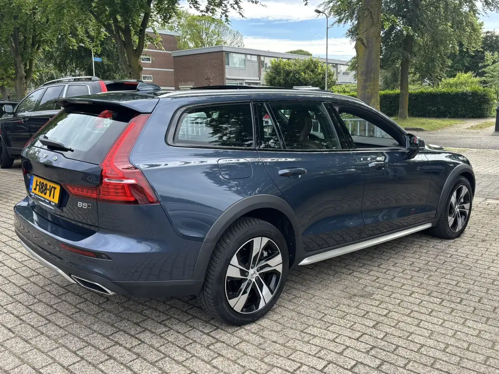 Volvo V60 Cross Country 2.0 B5 AWD Pro Panorama dak Keyless uit 2020, foto 6