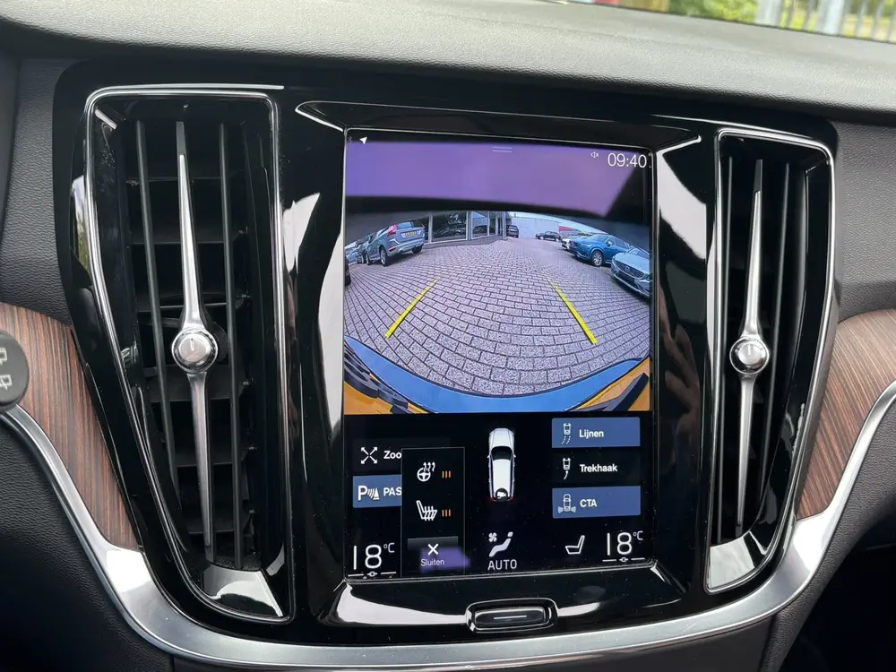 Volvo V60 Cross Country 2.0 B5 AWD Pro Panorama dak Keyless uit 2020, foto 8