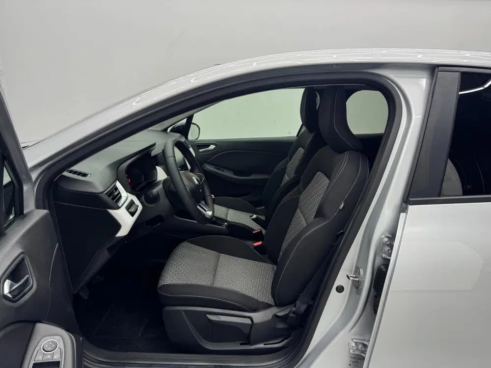 Renault Clio 1.0 TCe 90 Evolution uit 2023, foto 8