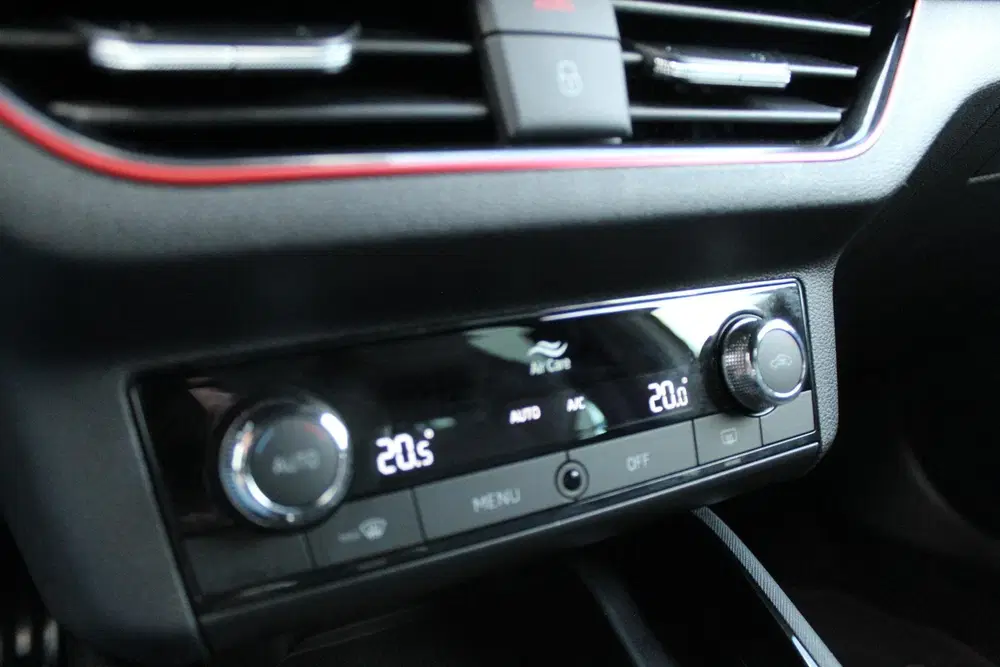 Skoda Kamiq 1.0 TSI Sport Business uit 2022, foto 16