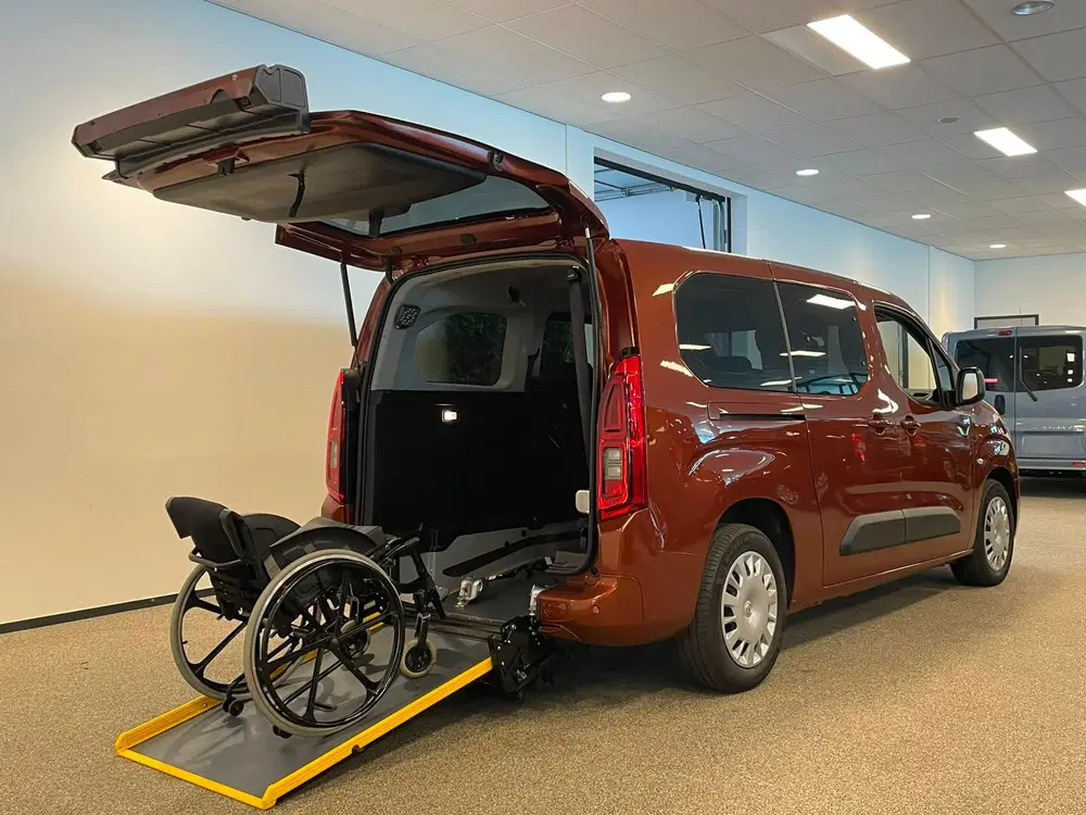 Opel Combo L2 Rolstoelauto Automaat 5+1 uit 2021, foto 10
