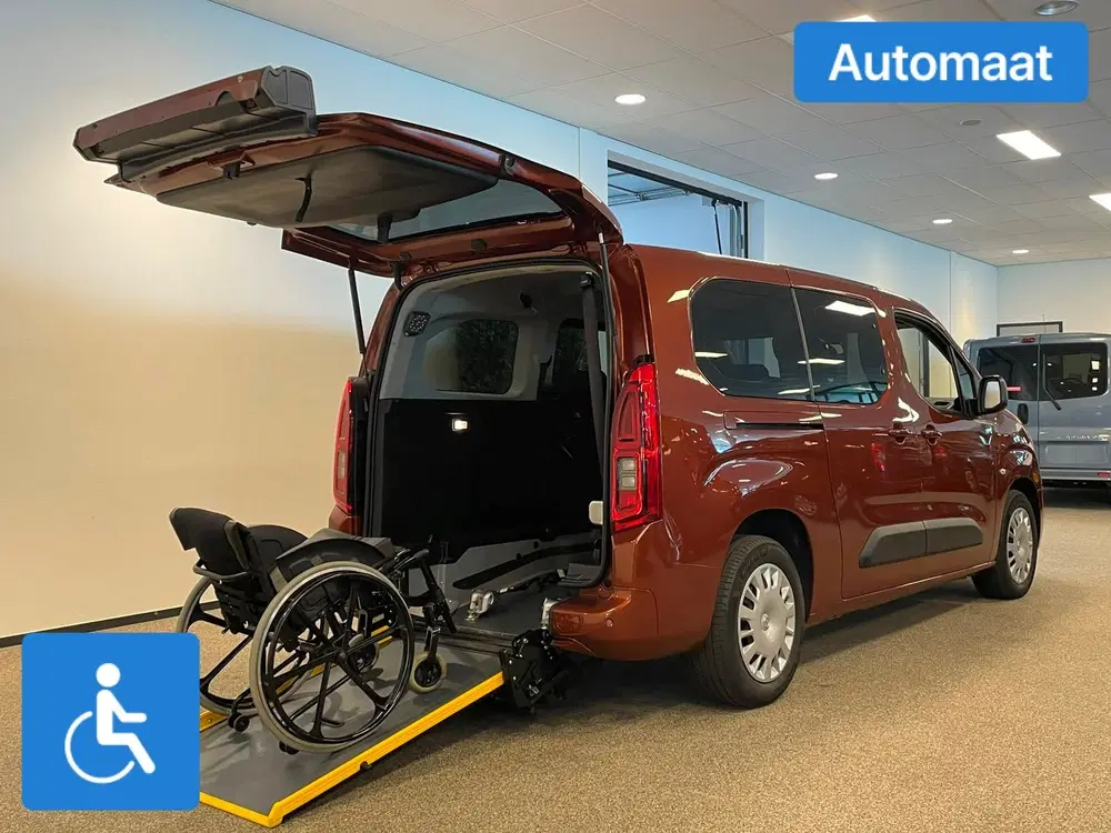 Opel Combo L2 Rolstoelauto Automaat 5+1 uit 2021, foto 2