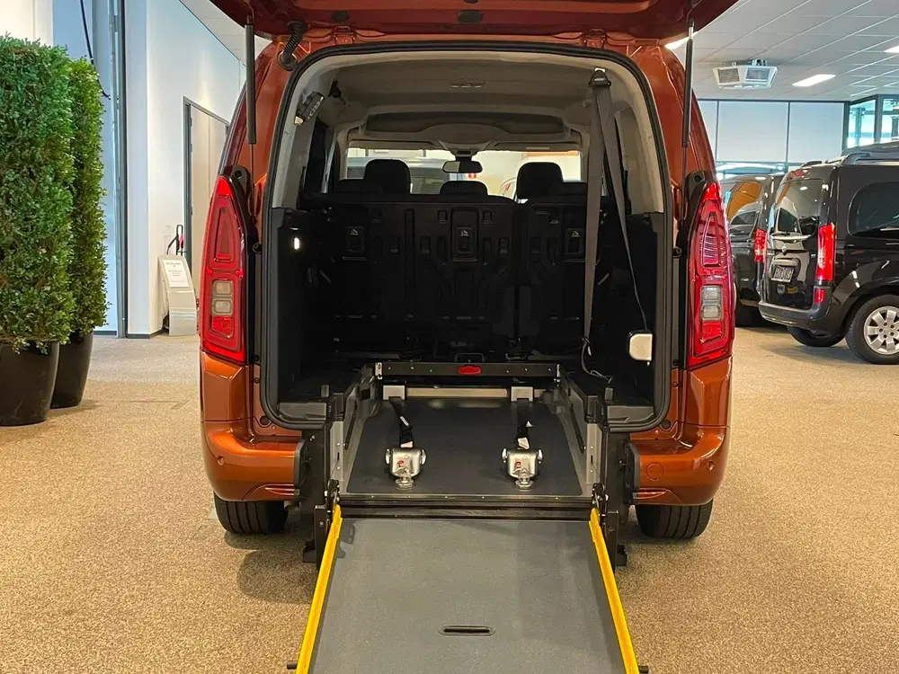Opel Combo L2 Rolstoelauto Automaat 5+1 uit 2021, foto 8