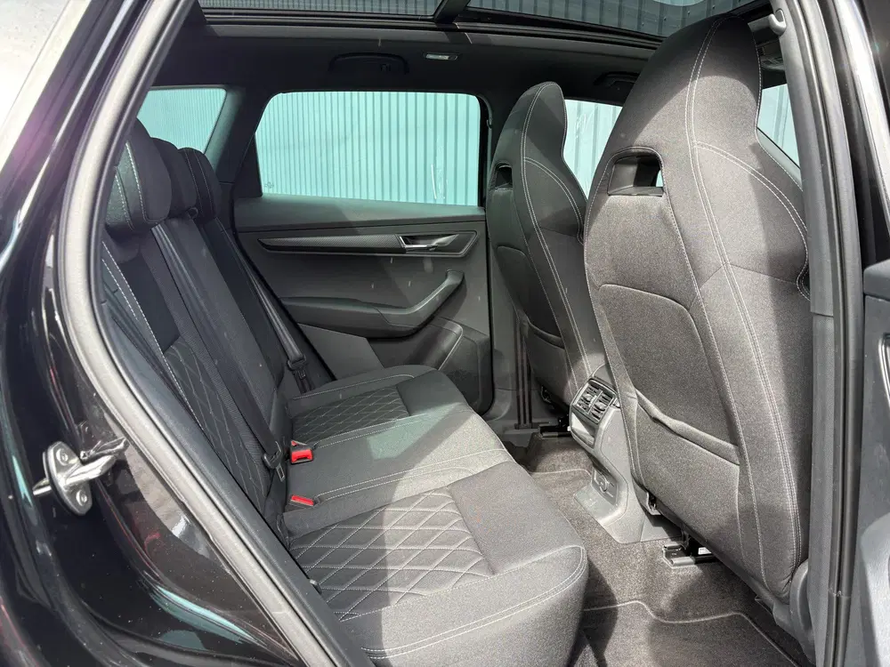 Skoda Karoq 1.5 TSI ACT Sportline Business uit 2024, foto 18