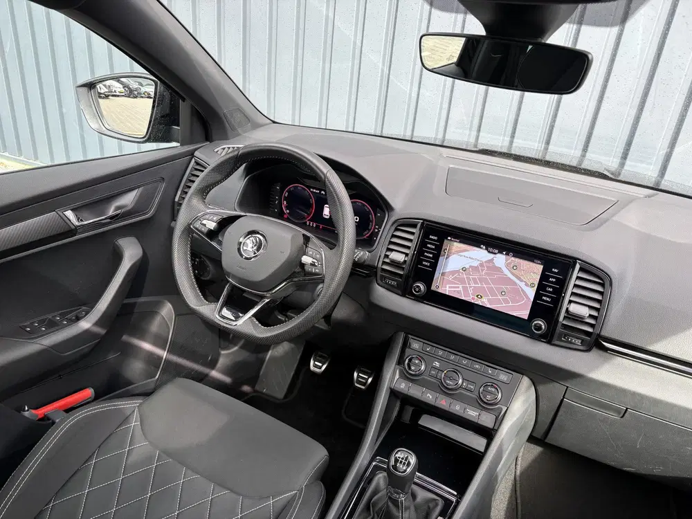 Skoda Karoq 1.5 TSI ACT Sportline Business uit 2024, foto 8