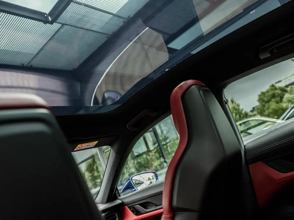 Porsche Taycan 4S Performance 84 kWh uit 2020, foto 17