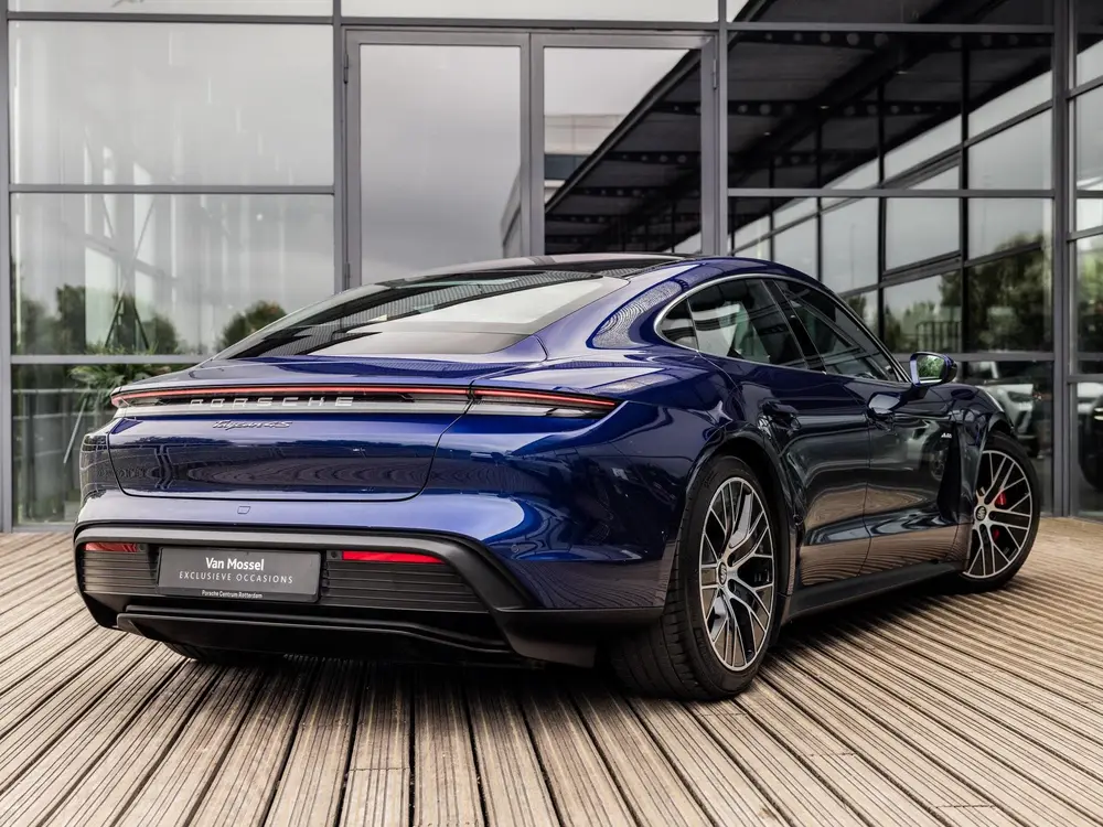 Porsche Taycan 4S Performance 84 kWh uit 2020, foto 2