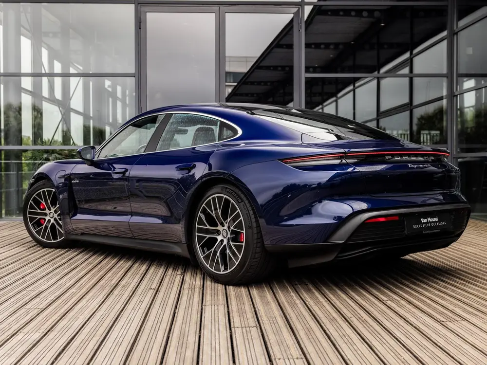 Porsche Taycan 4S Performance 84 kWh uit 2020, foto 6