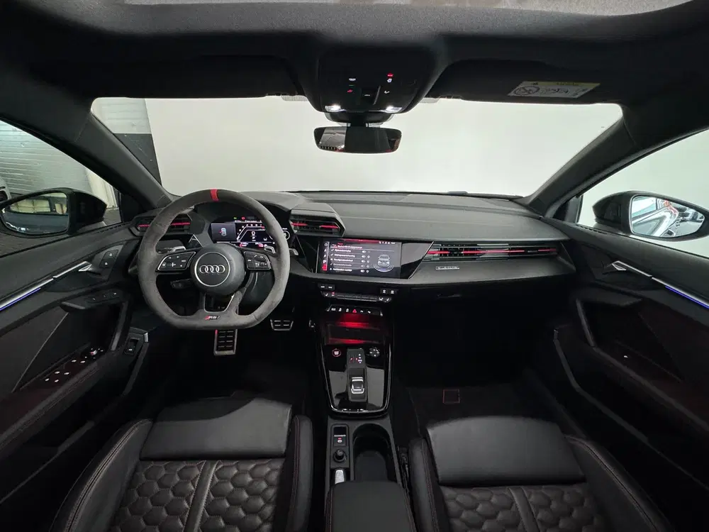Audi RS3 2.5 TFSI quattro Pano uit 2022, foto 4