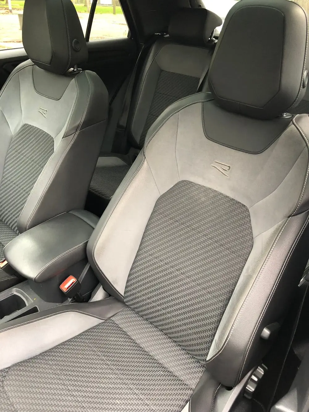 Volkswagen T-Roc 2.0 TSI 300pk 4Motion 7-DSG 2020 Blauw uit 2020, foto 19