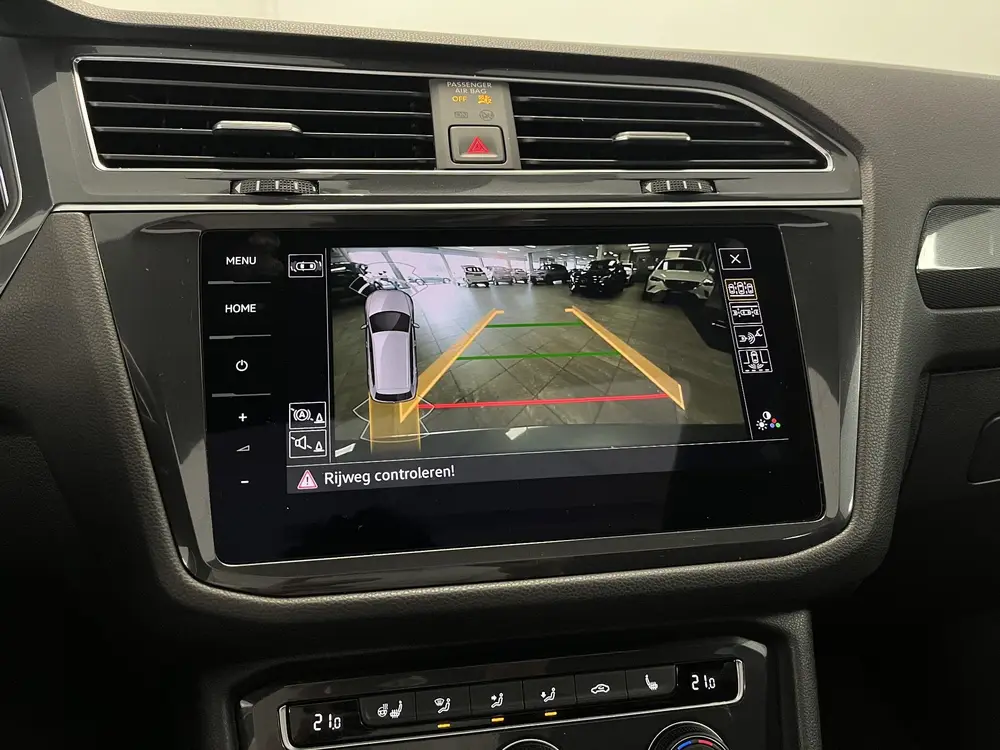 Volkswagen Tiguan Allspace 1.5 TSI R-line Black Style | PANO uit 2021, foto 12