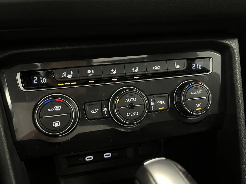 Volkswagen Tiguan Allspace 1.5 TSI R-line Black Style | PANO uit 2021, foto 13