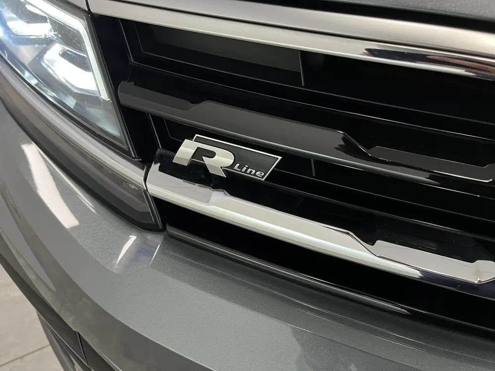 Volkswagen Tiguan Allspace 1.5 TSI R-line Black Style | PANO uit 2021, foto 17