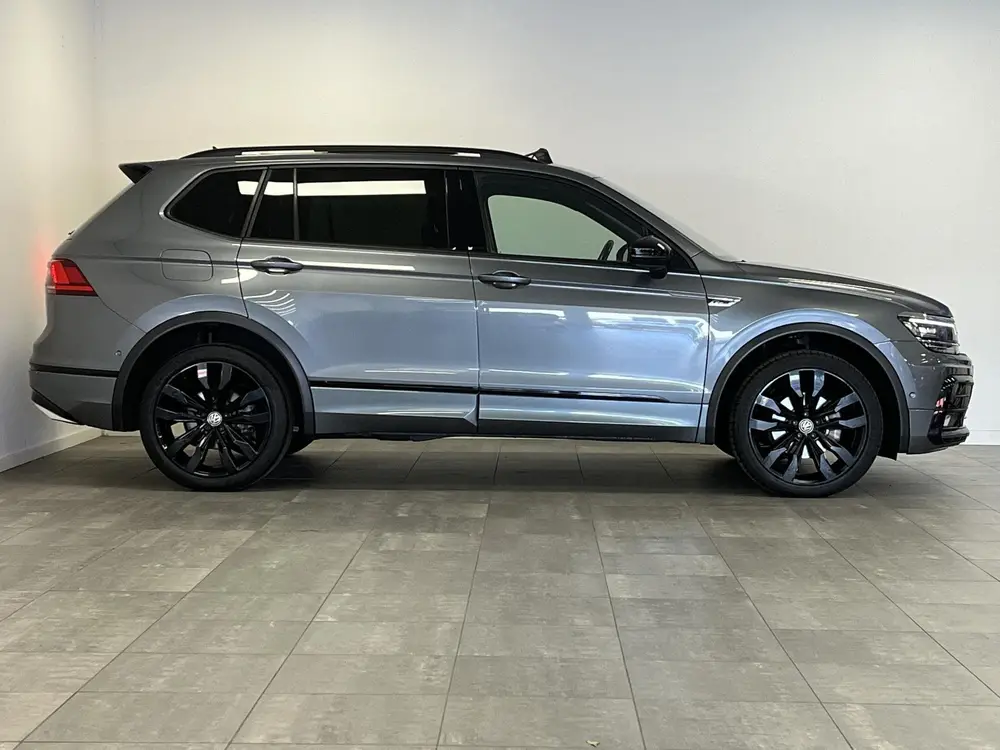 Volkswagen Tiguan Allspace 1.5 TSI R-line Black Style | PANO uit 2021, foto 20