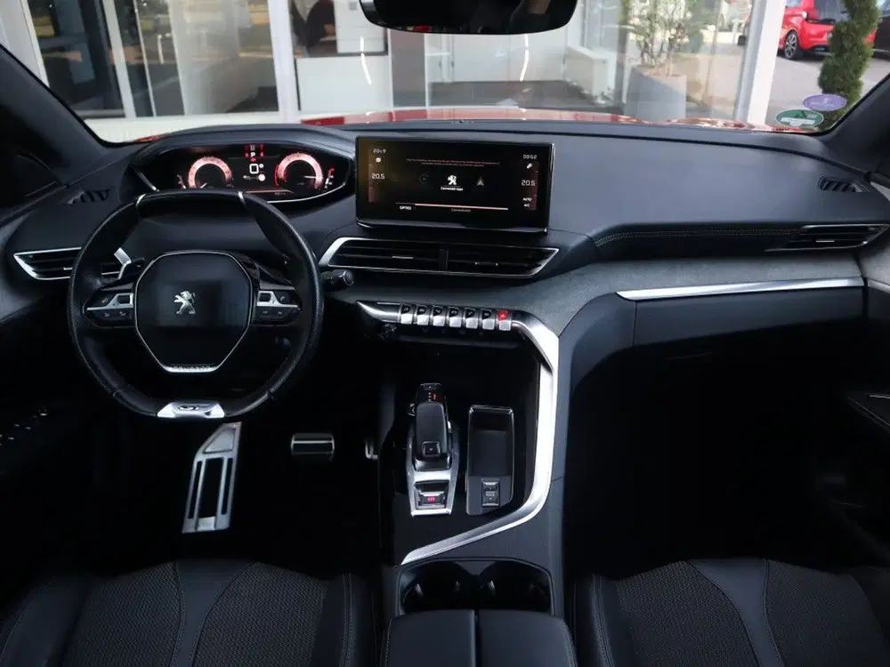 Peugeot 5008 SUV GT PureTech 130pk EAT8 Automaat uit 2022, foto 5